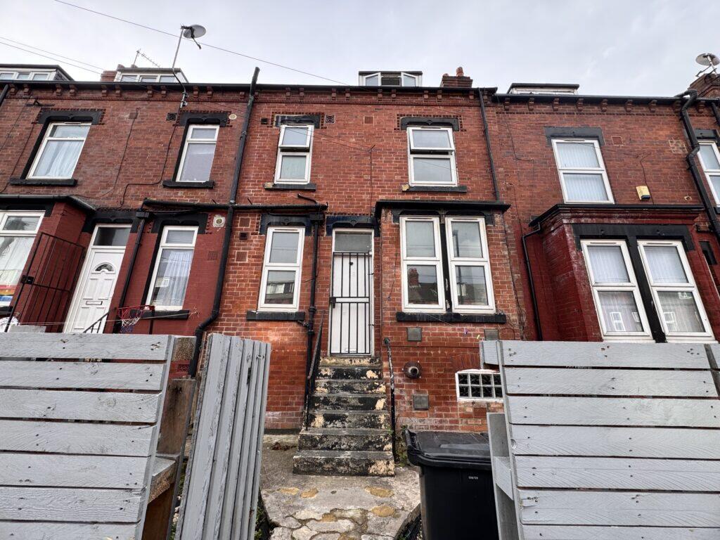 2 bed Mid Terraced House for rent in Leeds. From Ritz Properties - Leeds 2 bed Mid Terraced House for rent in Leeds. From Ritz Properties - Leeds
