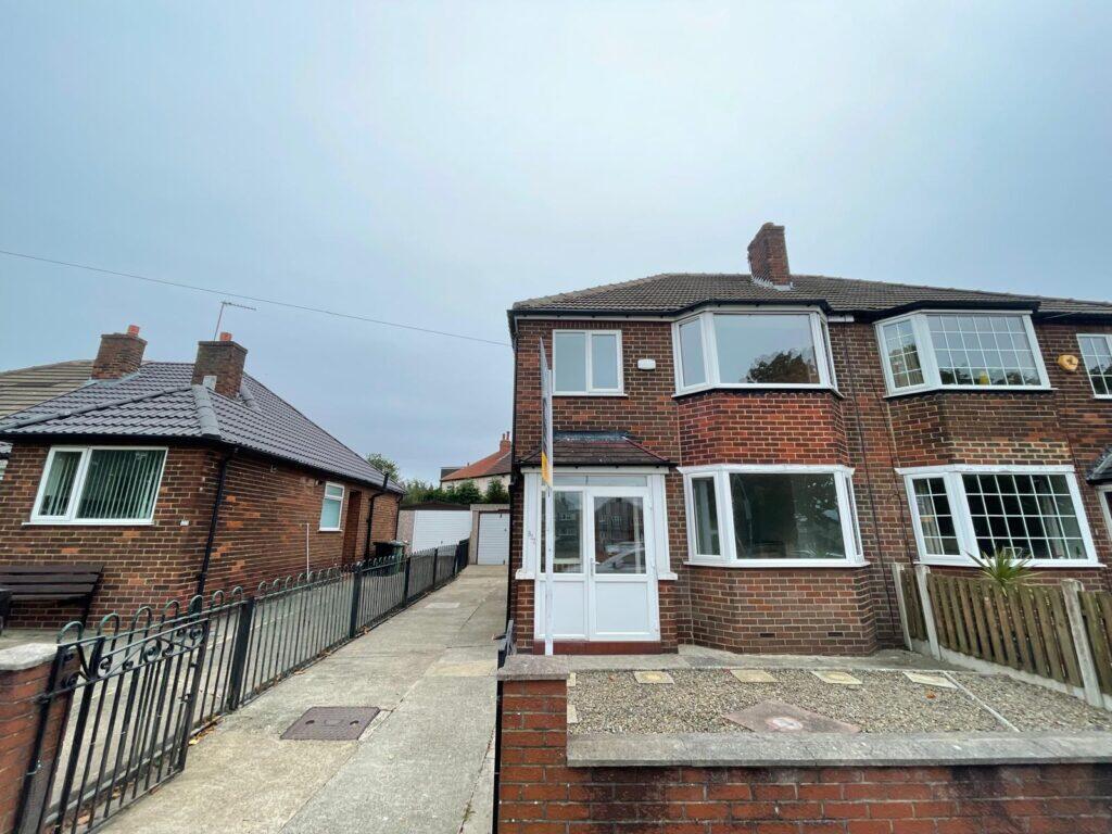 3 bed Semi Detached for rent in Sandhills. From Ritz Properties - Leeds