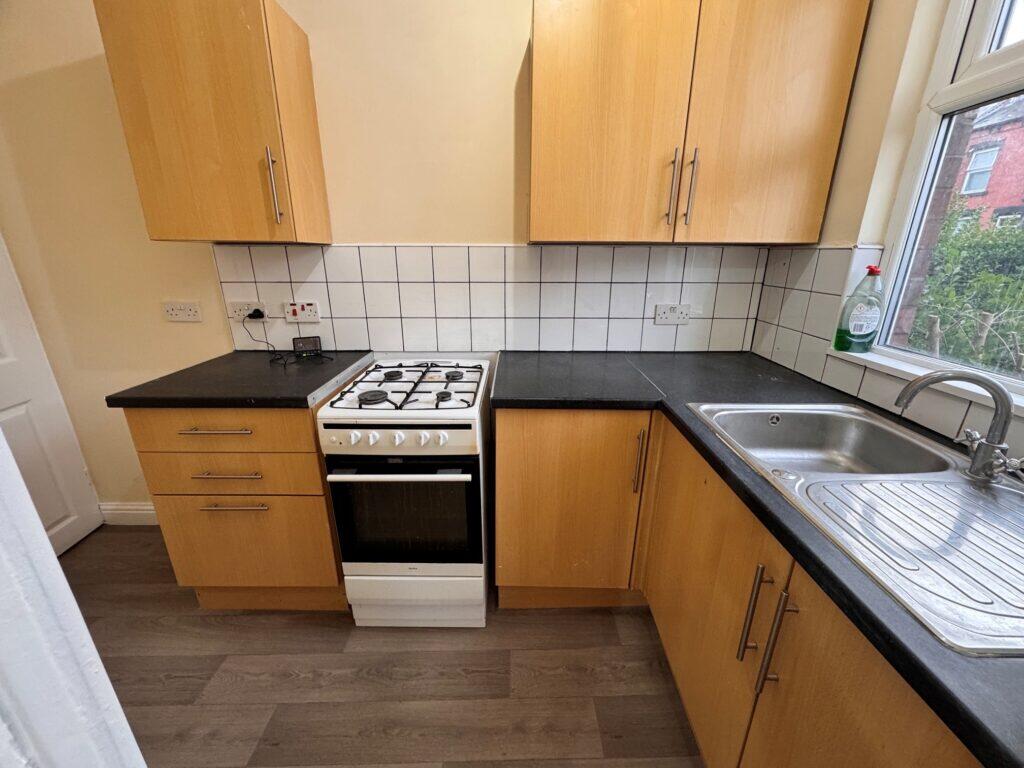 2 bed Mid Terraced House for rent in Leeds. From Ritz Properties - Leeds