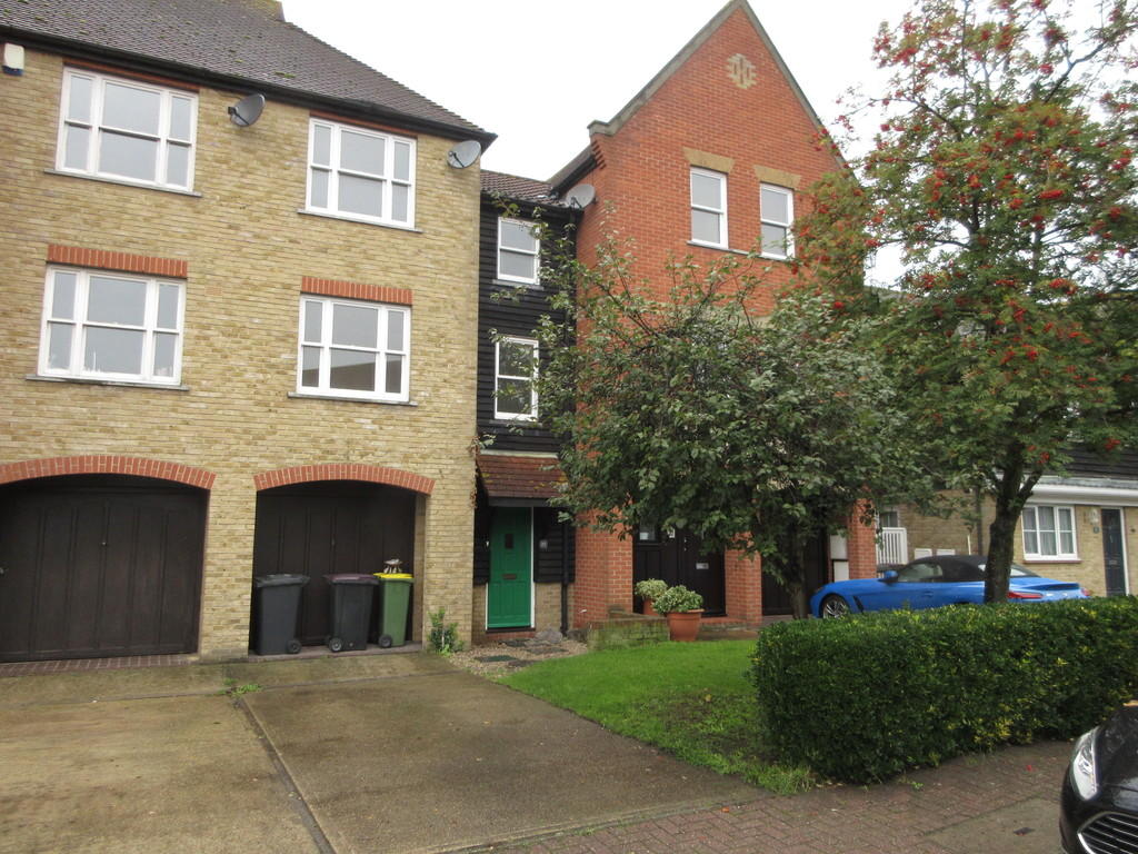 2 bed Town House for rent in Rochford. From Williams and Donovan - Hockley