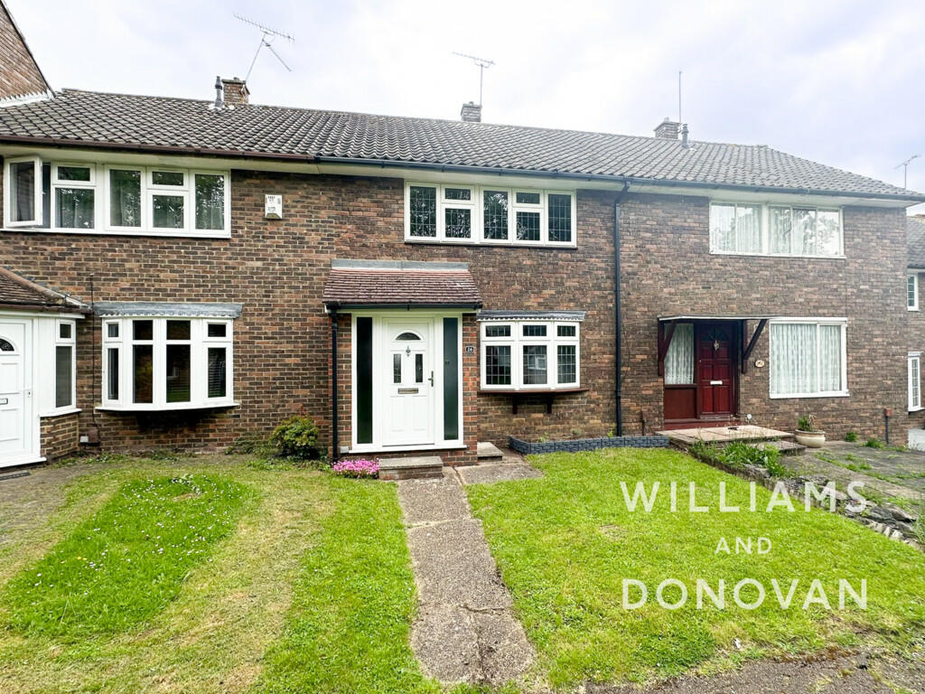 3 bed Mid Terraced House for rent in Basildon. From Williams and Donovan - Hockley