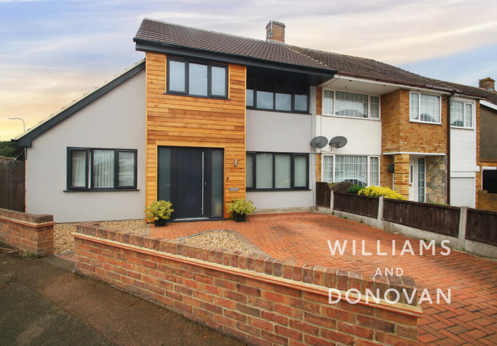 1 bed 1st Floor Flat for rent in Hawkwell. From Williams and Donovan - Hockley