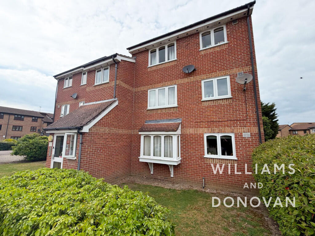 1 bed 1st Floor Flat for rent in Rochford. From Williams and Donovan - Hockley