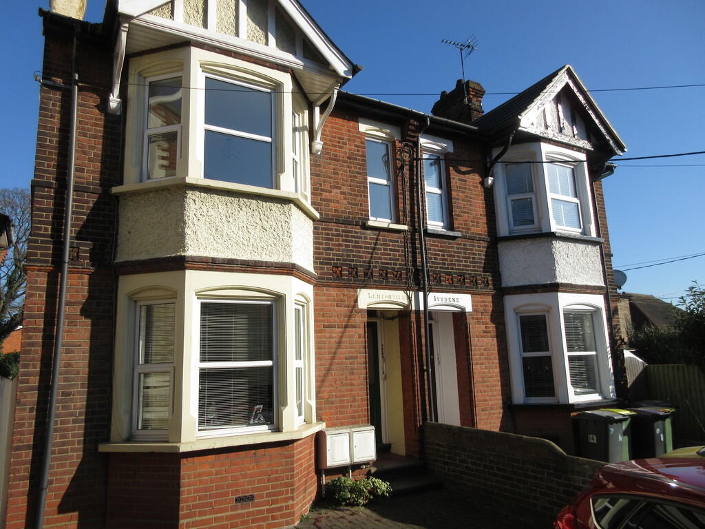 1 bed House (unspecified) for rent in Rochford. From Williams and Donovan - Hockley