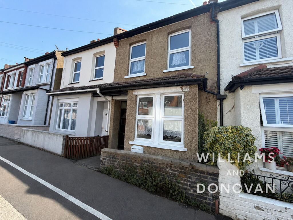 2 bed Mid Terraced House for rent in Southend-on-Sea. From Williams and Donovan - Hockley