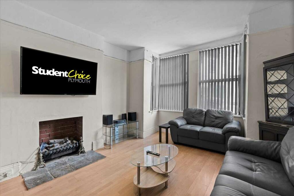 5 bed Mid Terraced House for rent in Plymouth. From Student Choice Plymouth - Plymouth