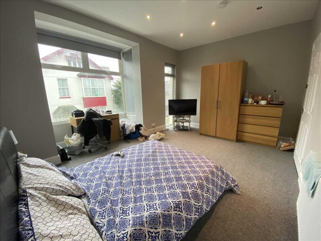5 bed Mid Terraced House for rent in Plymouth. From Student Choice Plymouth - Plymouth