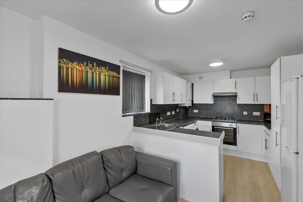 5 bed End of Terrace for rent in Plymouth. From Student Choice Plymouth - Plymouth