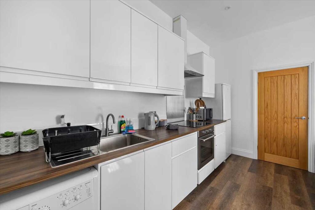 2 bed Apartment for rent in Plymouth. From Student Choice Plymouth - Plymouth