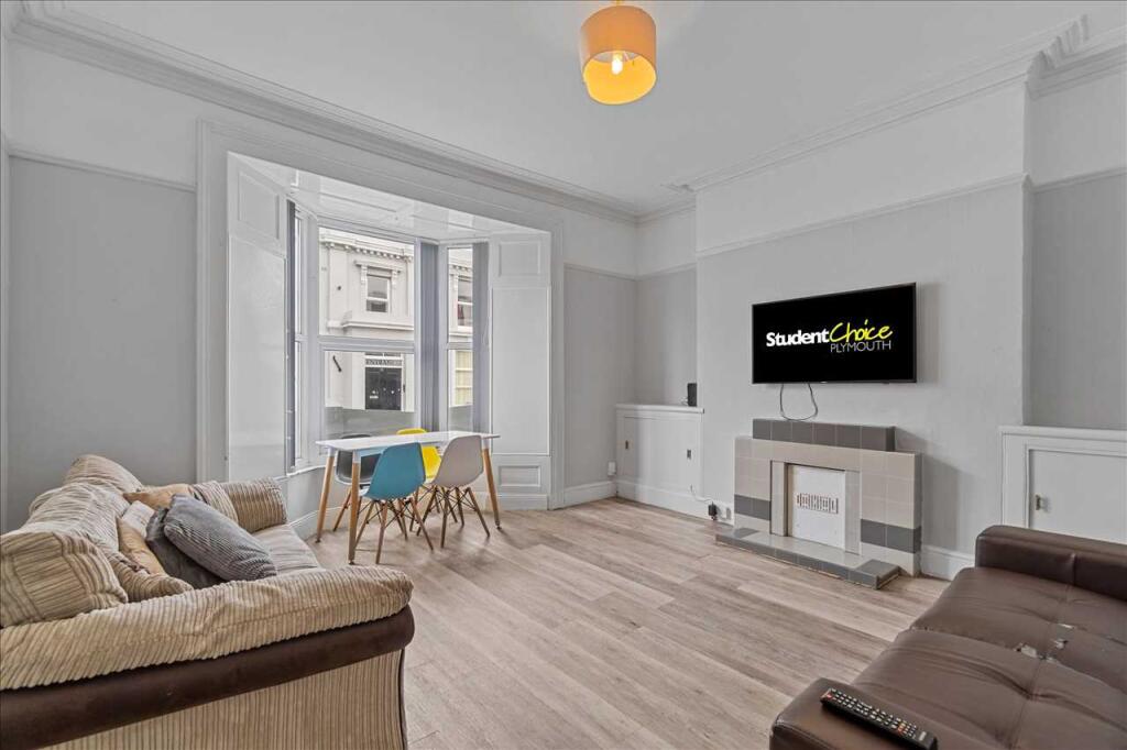 5 bed Mid Terraced House for rent in Plymouth. From Student Choice Plymouth - Plymouth