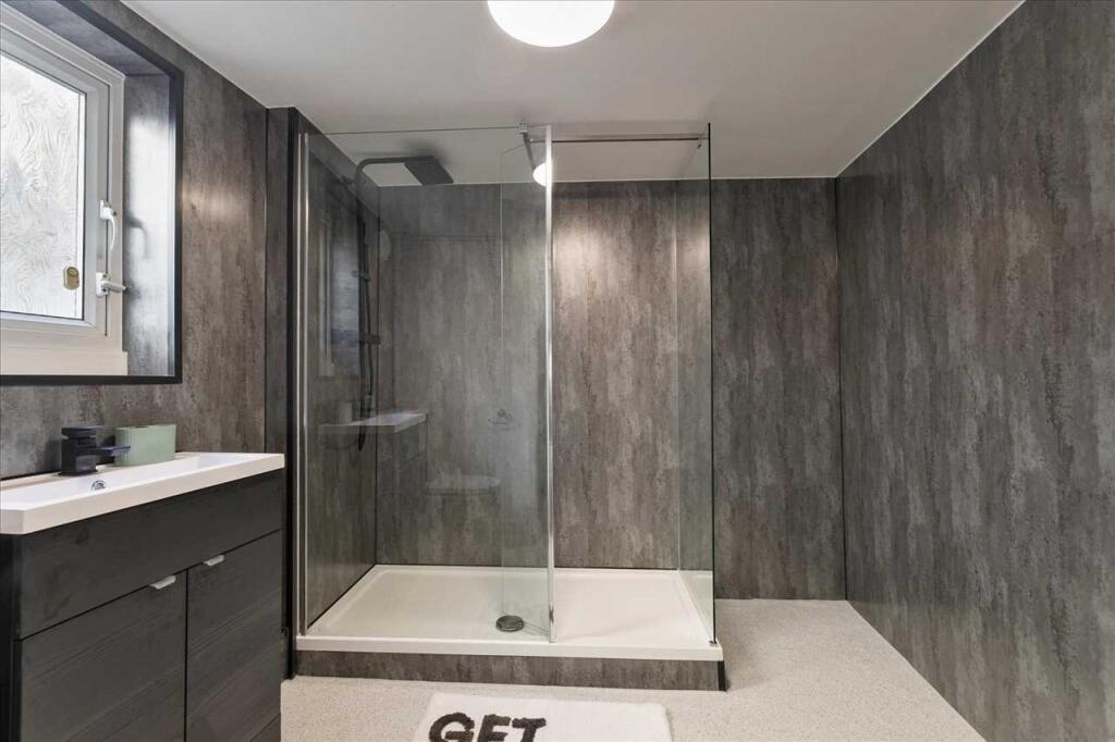 4 bed Mid Terraced House for rent in Plymouth. From Student Choice Plymouth - Plymouth 4 bed Mid Terraced House for rent in Plymouth. From Student Choice Plymouth - Plymouth