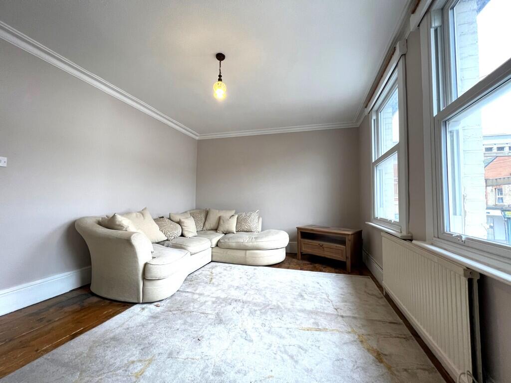 2 bed Apartment for rent in Harrow. From Andrew Pearce - Pinner 2 bed Apartment for rent in Harrow. From Andrew Pearce - Pinner