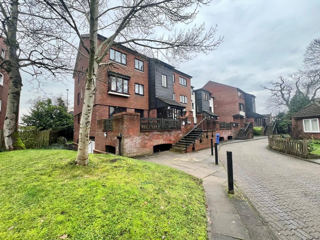 1 bed Apartment for rent in Pinner. From Andrew Pearce - Pinner