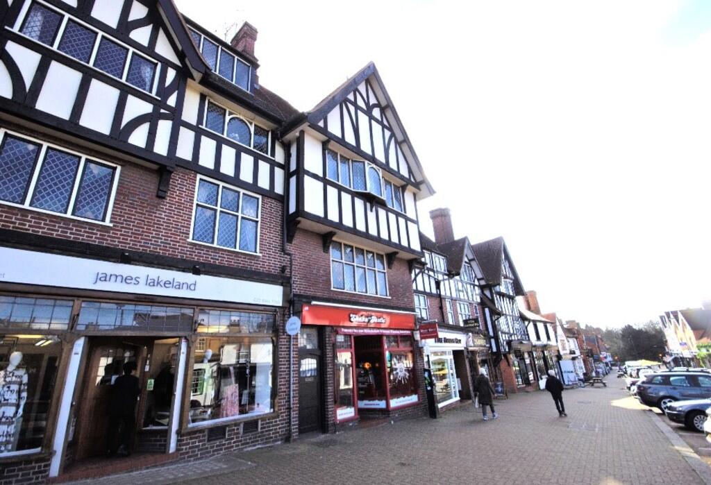 4 bed Studio for rent in Pinner. From Andrew Pearce - Pinner