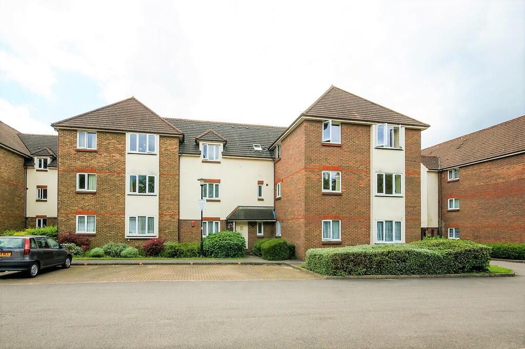 1 bed 1st Floor Flat for rent in Pinner. From Andrew Pearce - Pinner