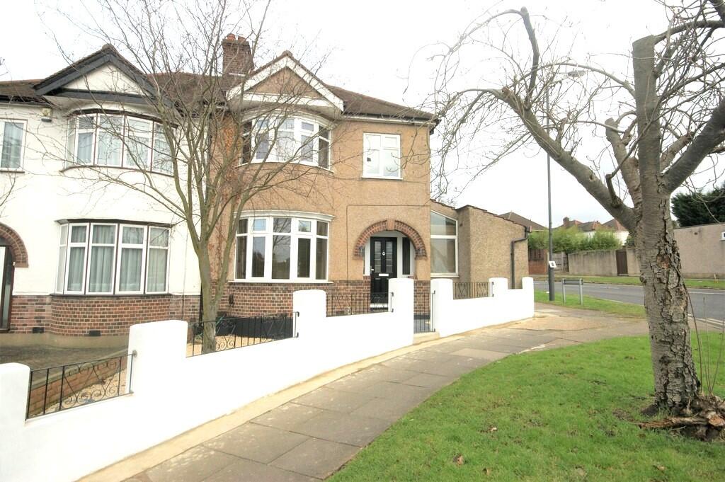 3 bed Semi Detached for rent in Pinner. From Andrew Pearce - Pinner 3 bed Semi Detached for rent in Pinner. From Andrew Pearce - Pinner