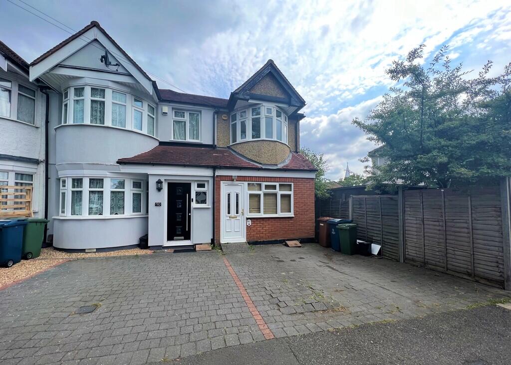 2 bed End of Terrace for rent in Northolt. From Andrew Pearce - Pinner 2 bed End of Terrace for rent in Northolt. From Andrew Pearce - Pinner