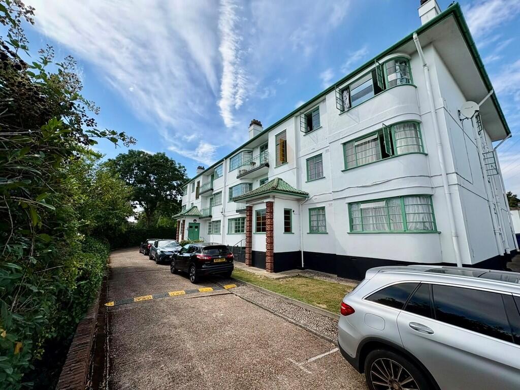 3 bed House (unspecified) for rent in Pinner. From Andrew Pearce - Pinner