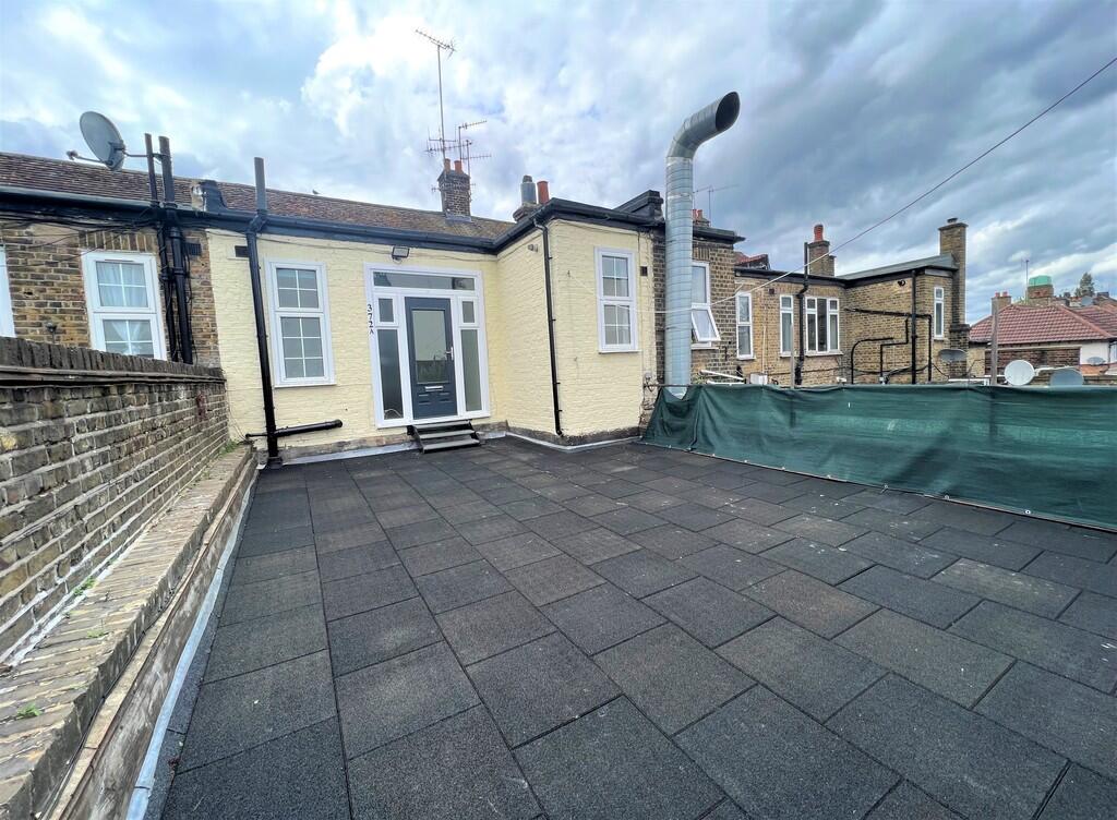 2 bed Apartment for rent in Harrow. From Andrew Pearce - Pinner 2 bed Apartment for rent in Harrow. From Andrew Pearce - Pinner