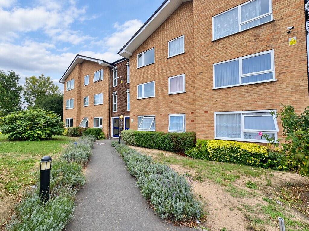 1 bed Apartment for rent in Harrow. From Andrew Pearce - Pinner 1 bed Apartment for rent in Harrow. From Andrew Pearce - Pinner