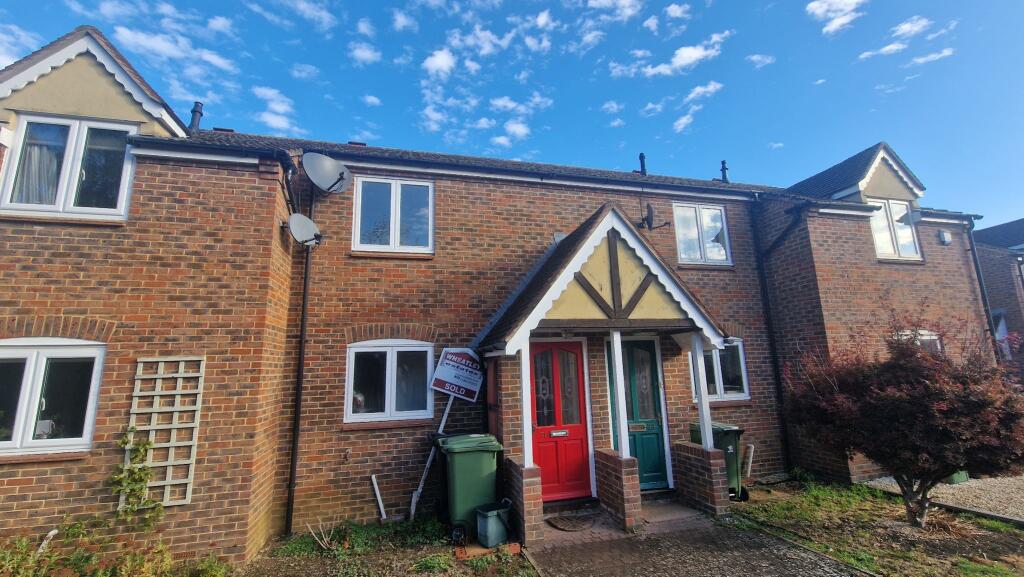 2 bed Mid Terraced House for rent in Wheatley. From Wheatley Estates - Wheatley 2 bed Mid Terraced House for rent in Wheatley. From Wheatley Estates - Wheatley