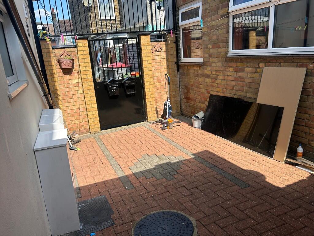 1 bed House (unspecified) for rent in East Ham. From Orange Square - London