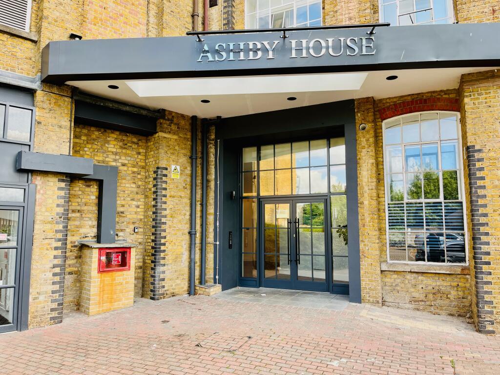 1 bed Apartment for rent in . From Property Stop - Chelmsford