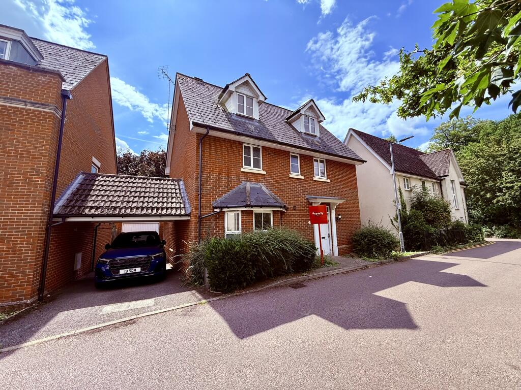 4 bed Detached for rent in Chelmsford. From Property Stop - Chelmsford