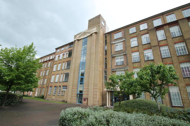 2 bed Apartment for rent in Chelmsford. From Property Stop - Chelmsford