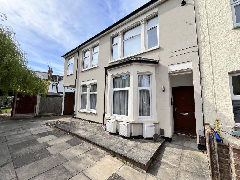 2 bed House (unspecified) for rent in Southend-on-Sea. From Property Stop - Chelmsford