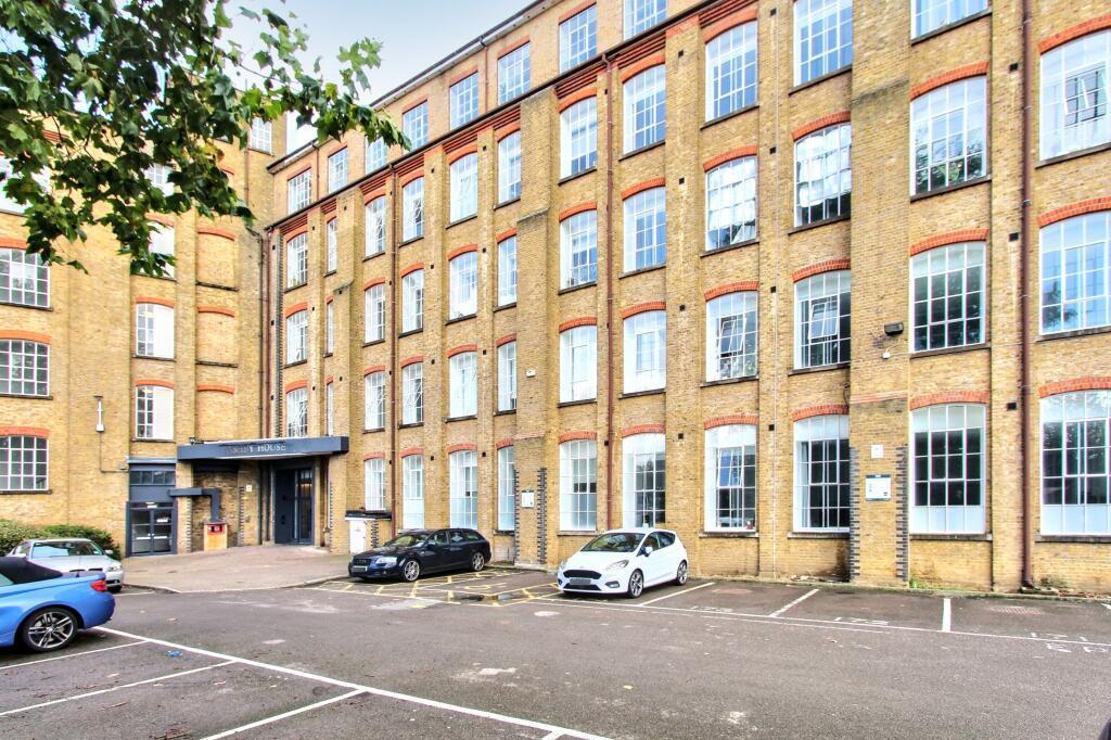 1 bed Apartment for rent in . From Property Stop - Chelmsford
