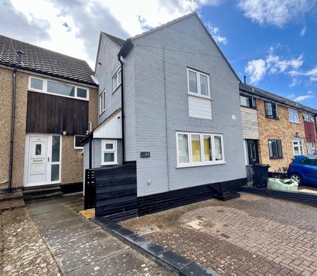 2 bed Mid Terraced House for rent in Billericay. From Property Stop - Chelmsford