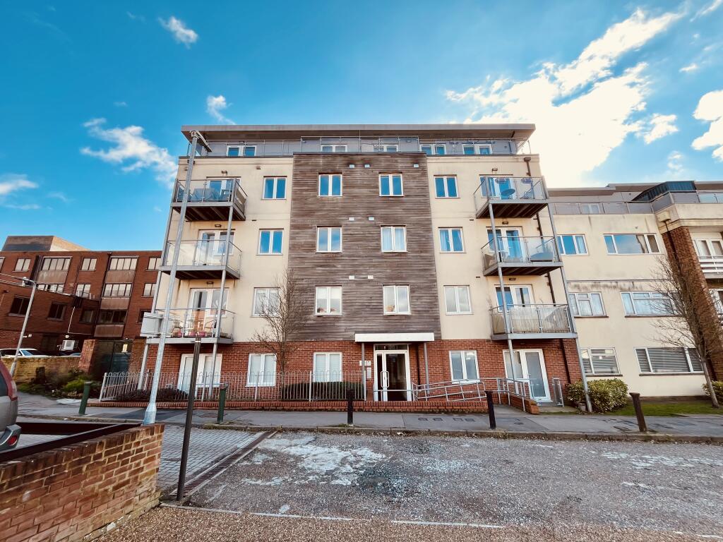 2 bed Apartment for rent in Billericay. From Property Stop - Chelmsford 2 bed Apartment for rent in Billericay. From Property Stop - Chelmsford