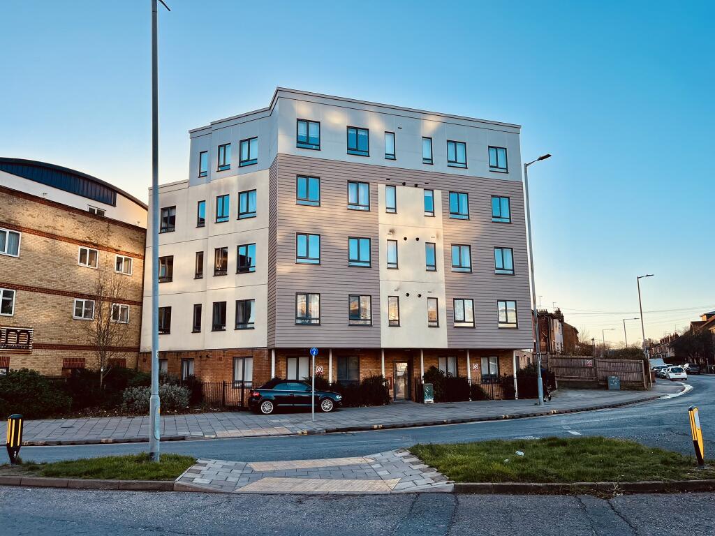1 bed Apartment for rent in Chelmsford. From Property Stop - Chelmsford