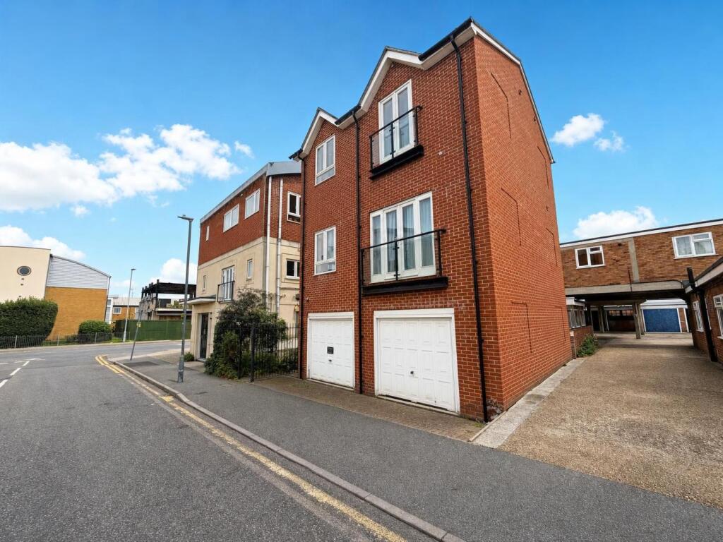 1 bed Apartment for rent in Chelmsford. From Property Stop - Chelmsford