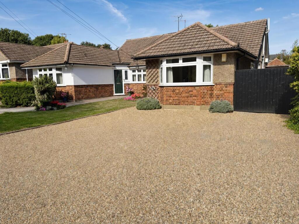 5 bed Bungalow for rent in Crow Green. From Property Stop - Chelmsford 5 bed Bungalow for rent in Crow Green. From Property Stop - Chelmsford