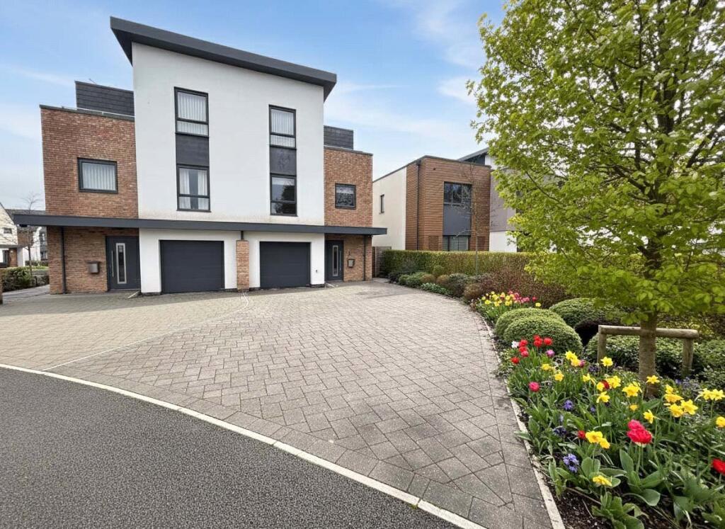 3 bed Mid Terraced House for rent in Shillingford Abbot. From Wilkinson Grant & Co - New Homes