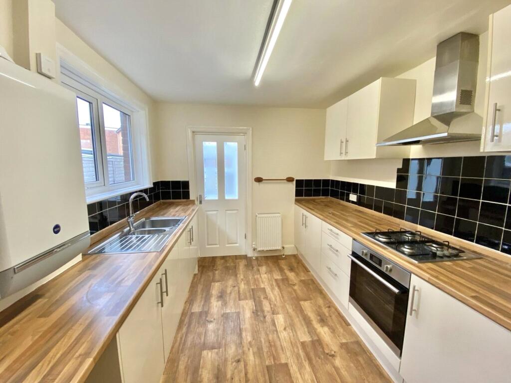 3 bed Mid Terraced House for rent in Exeter. From Wilkinson Grant & Co - New Homes