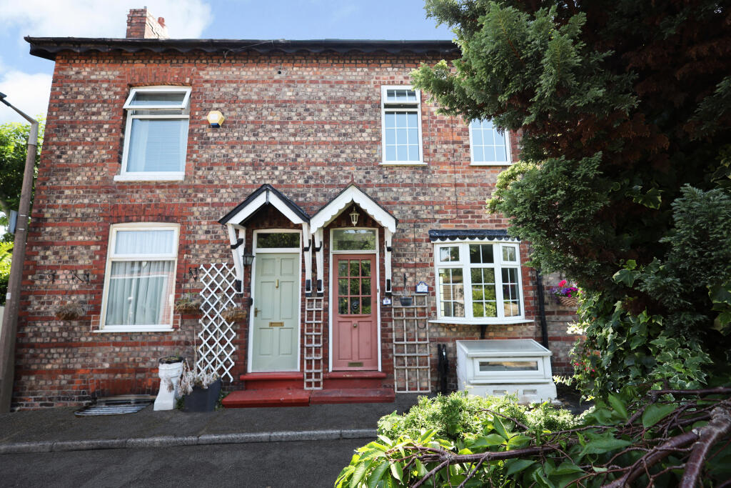 2 bed Mid Terraced House for rent in Cheadle. From Maurice Kilbride Independent Estate Agents - Cheadle
