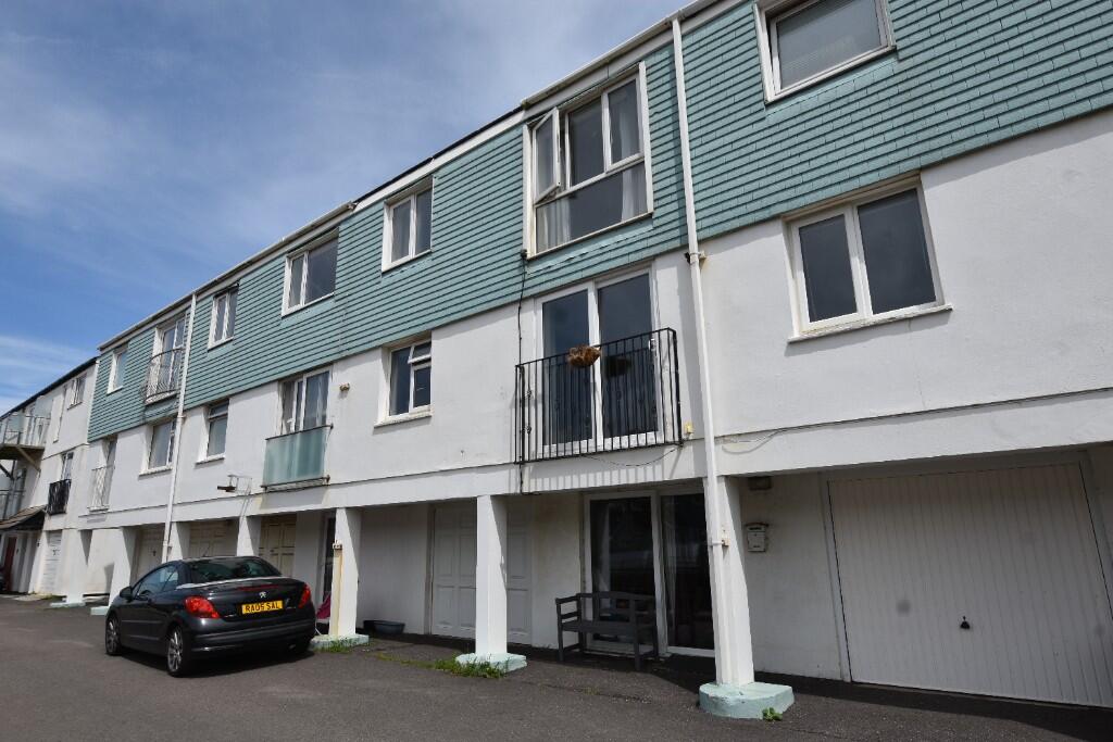 2 bed 1st Floor Flat for rent in Portreath. From Redwood Estate Agents Limited - Redruth