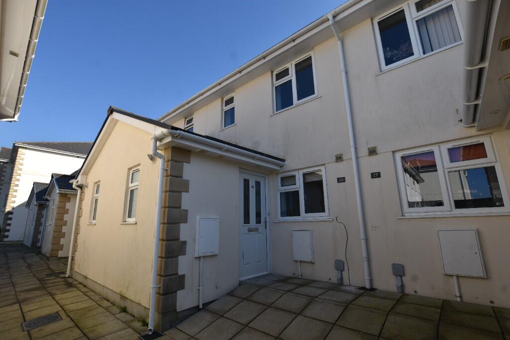 3 bed Mid Terraced House for rent in Hayle. From Redwood Estate Agents Limited - Redruth