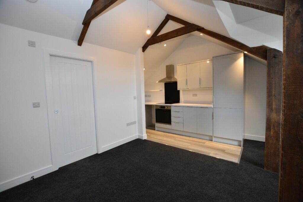 2 bed 1st Floor Flat for rent in Redruth. From Redwood Estate Agents Limited - Redruth