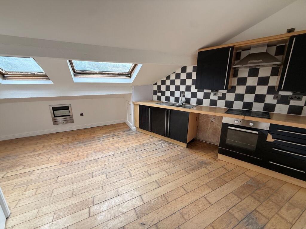 1 bed 1st Floor Flat for rent in Norland Town. From Redwoods Estate Agency - Halifax 1 bed 1st Floor Flat for rent in Norland Town. From Redwoods Estate Agency - Halifax