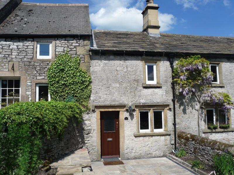 2 bed Detached for rent in Bakewell. From Fidler Taylor - Matlock 2 bed Detached for rent in Bakewell. From Fidler Taylor - Matlock