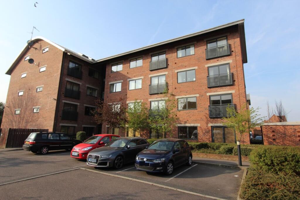 2 bed 1st Floor Flat for rent in Chesterfield. From Fidler Taylor - Matlock