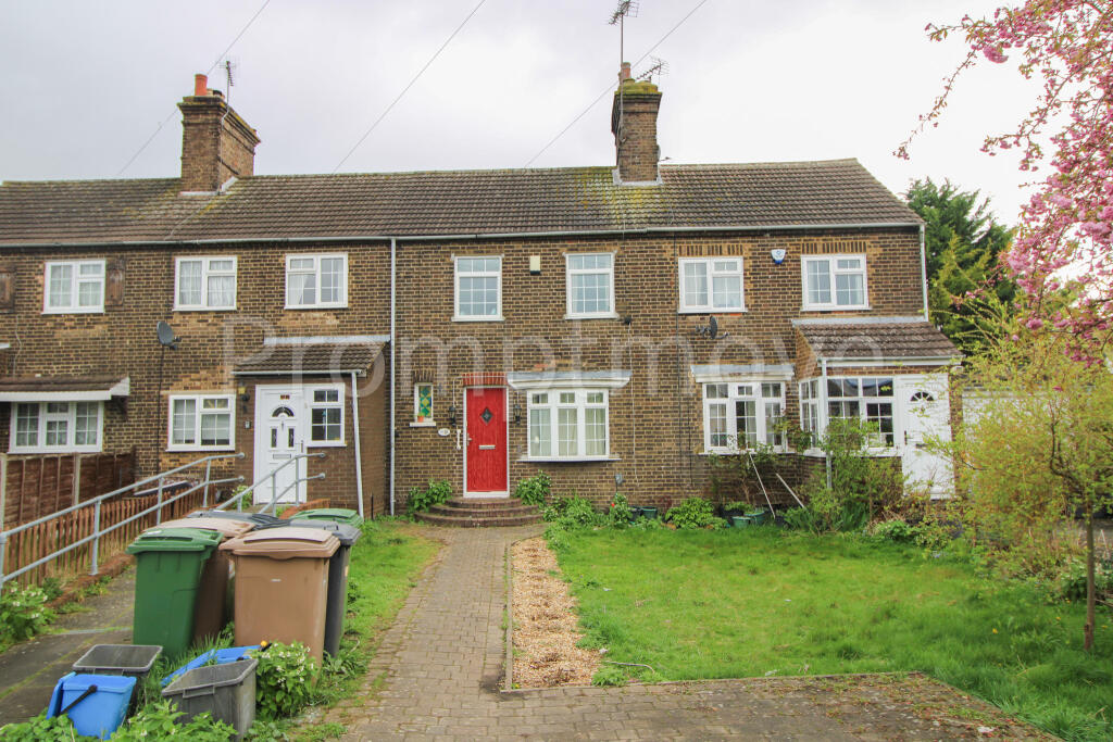 3 bed Mid Terraced House for rent in Streatley. From Promptmove - Luton