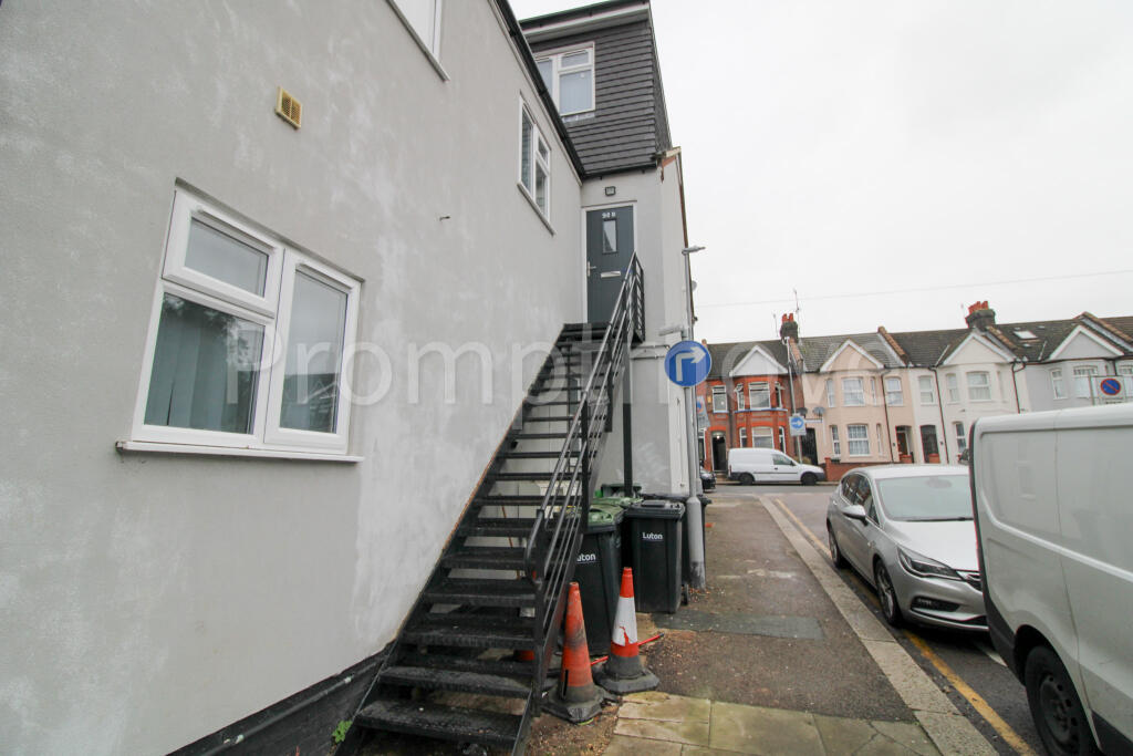 2 bed 1st Floor Flat for rent in Chalton. From Promptmove - Luton