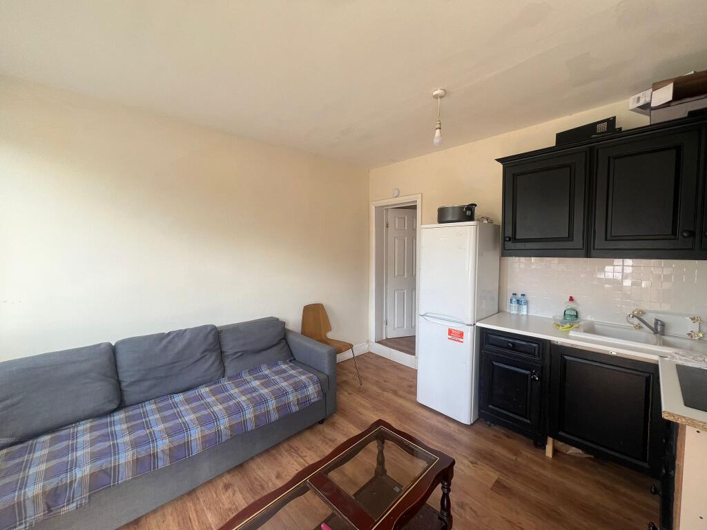 1 bed 1st Floor Flat for rent in Chalton. From Promptmove - Luton
