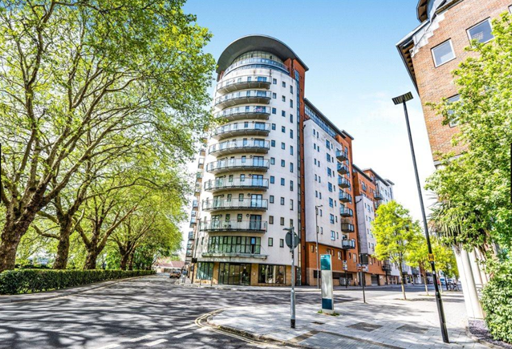 2 bed Apartment for rent in Southampton. From Pearsons estate Agents - Southampton