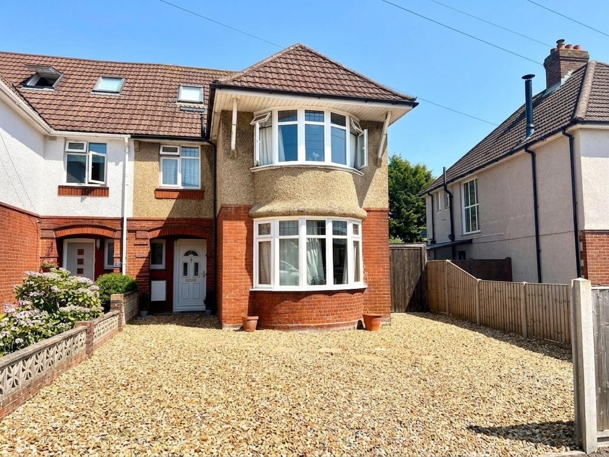 3 bed Semi Detached for rent in Southampton. From Pearsons estate Agents - Southampton